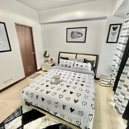 Two Palm Tree Villas Newport-Elegante Condotel Type