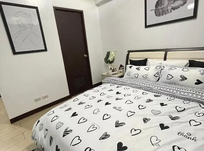 Two Palm Tree Villas Newport-elegante Condotel Type Aparthotel Manila