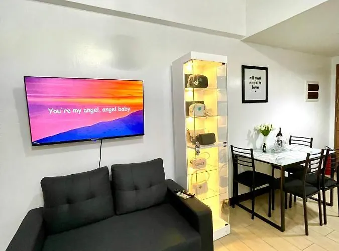 Two Palm Tree Villas Newport-elegante Condotel Type Aparthotel Manila